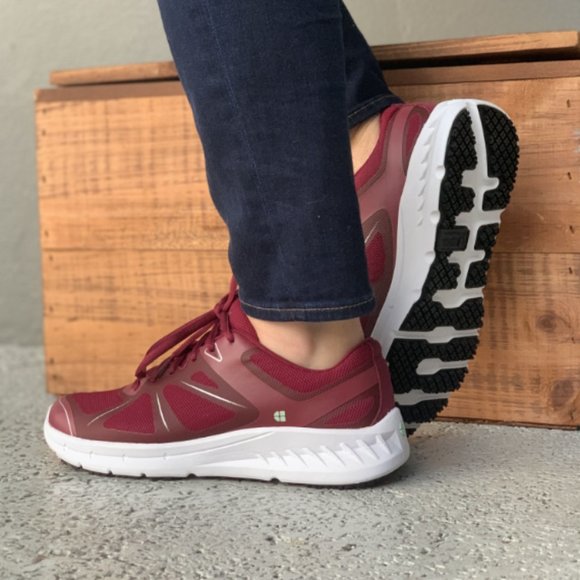 Shoes For Crews Vitality II Sneakers - Maroon 5.5 - Picture 1 of 6